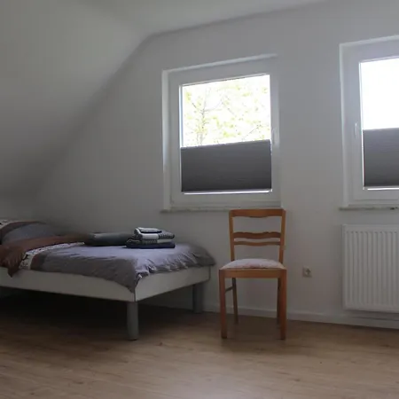 Doppelhaushälfte Für Monteure Und Gruppen Rechte Seite Apartamento