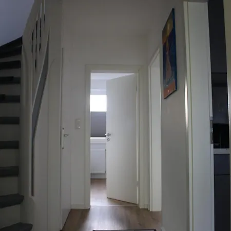 Apartamento Doppelhaushälfte Für Monteure Und Gruppen Rechte Seite