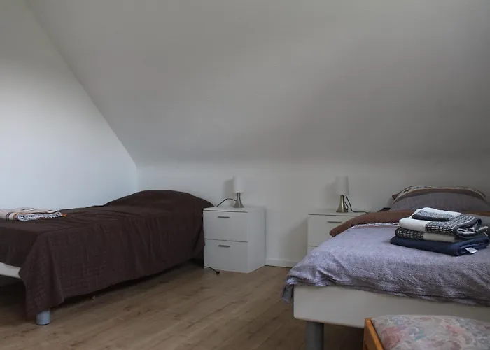 Daire Doppelhaushaelfte Fuer Monteure Und Gruppen Rechte Seite *